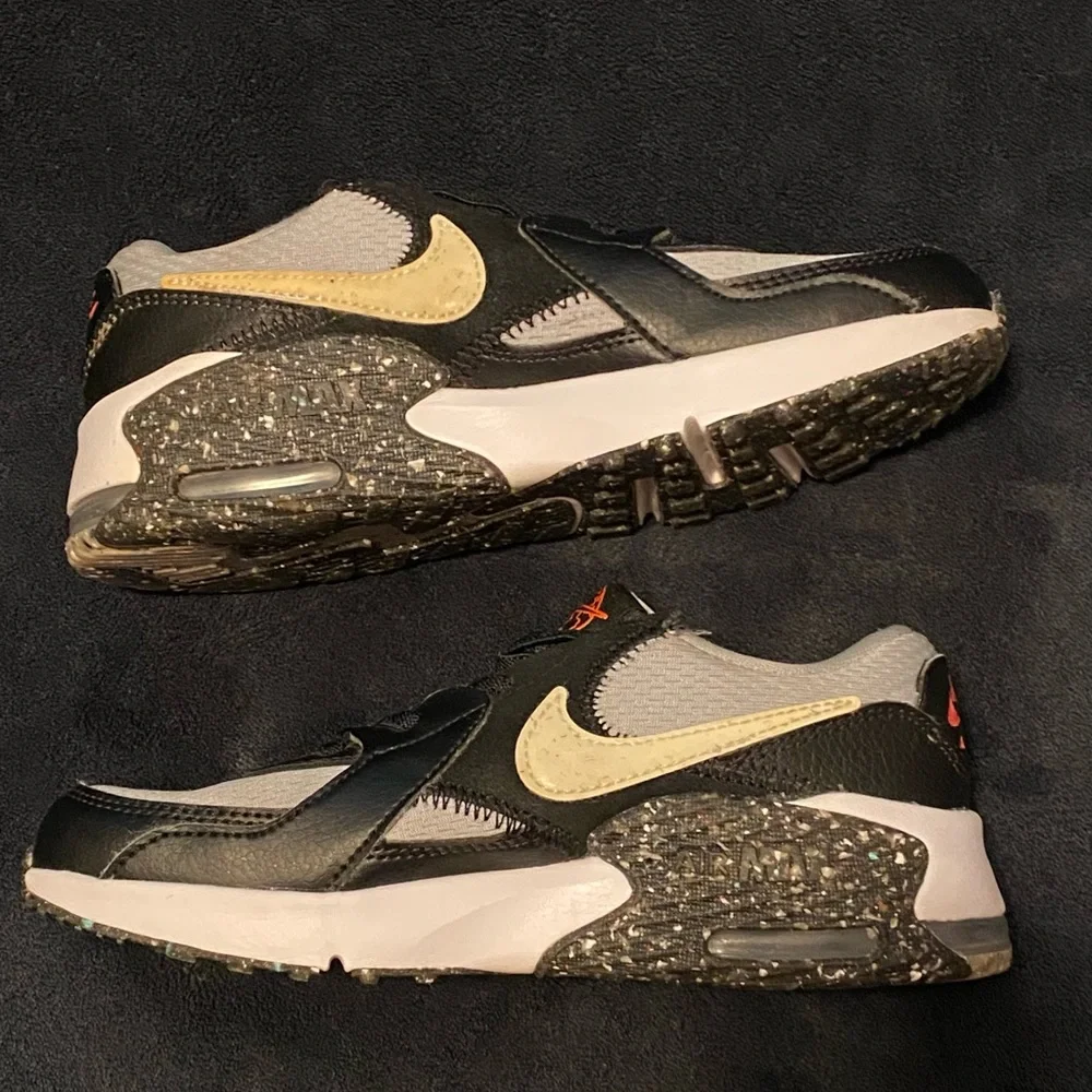 Nike low top